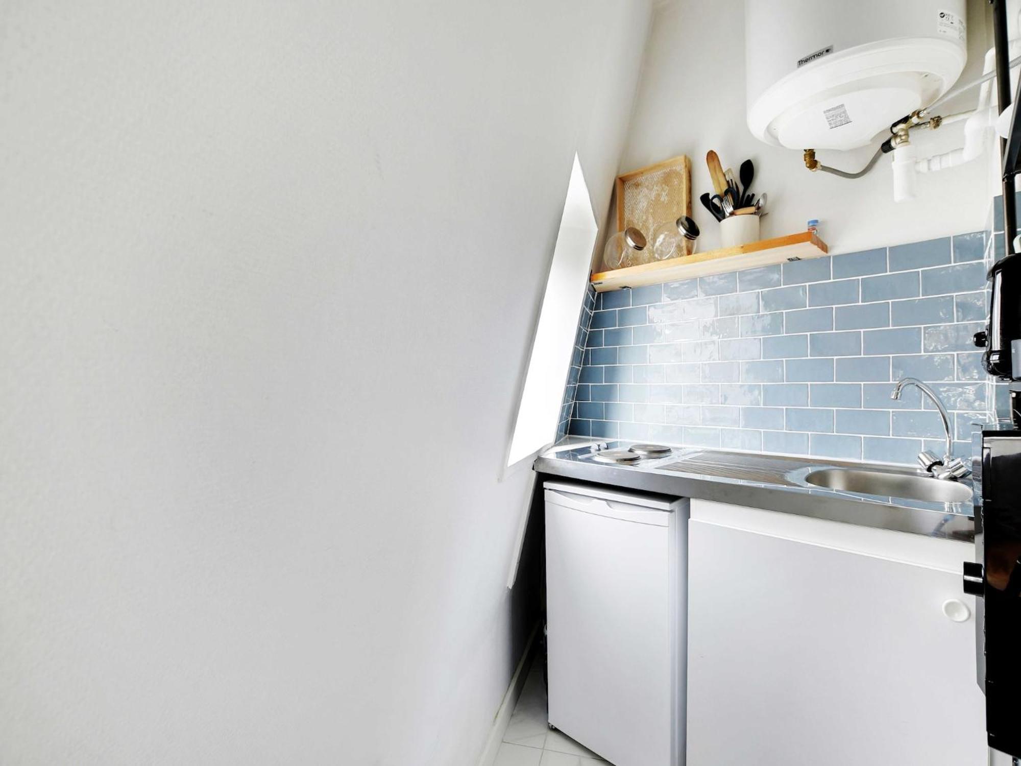 Of 16m2 Near Porte D'asnieres - Mobility Lease * Parijs